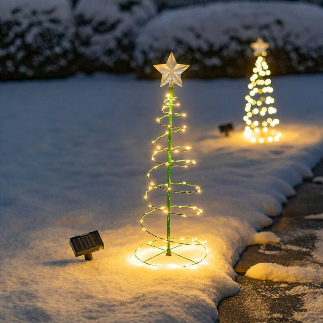 Christmas Tree Courtyard Lighting